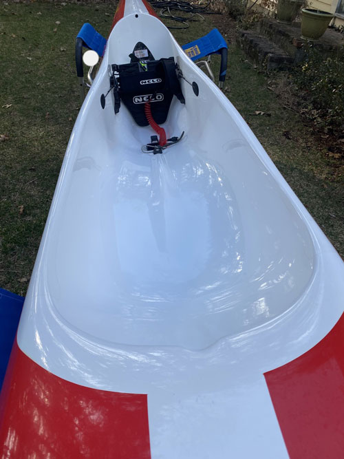Nelo 550 Review, components, bucket
